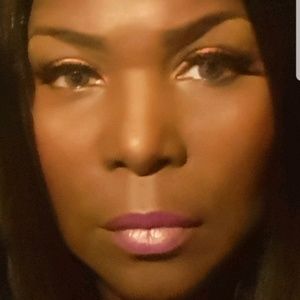 Meet your Posher, Camille